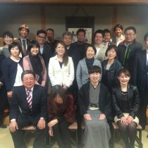 嬉野寿しにて永廉会。 皆さんで記念撮影。
