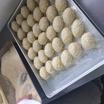 赤鶏のコロッケ　製作中