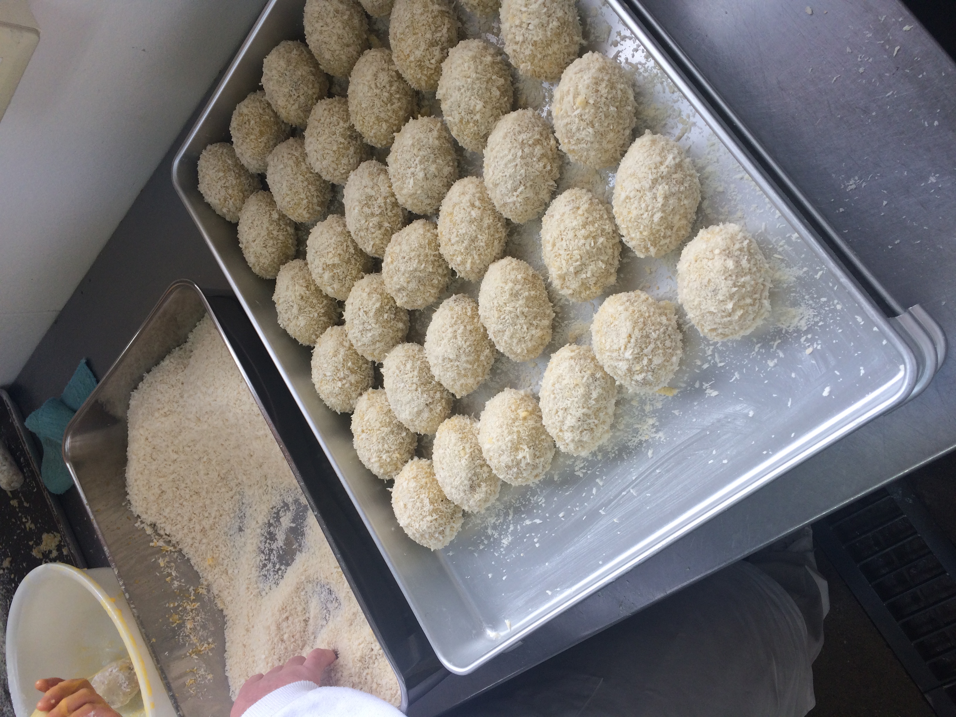 赤鶏のコロッケ 製作中