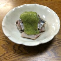 イワシの酢じめ　木の芽味噌