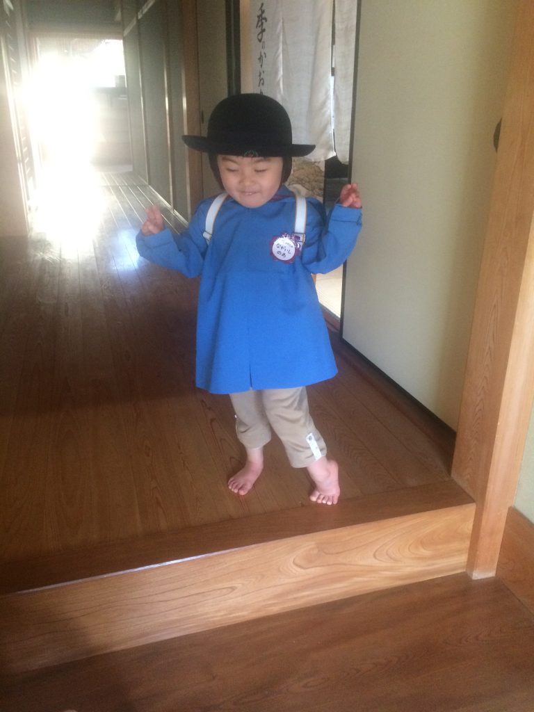 姪っ子の幼稚園の制服姿