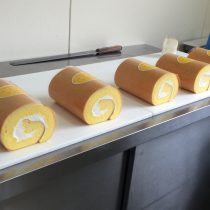 巻き立てのロールケーキ♪生地の目の細かさがいいです！