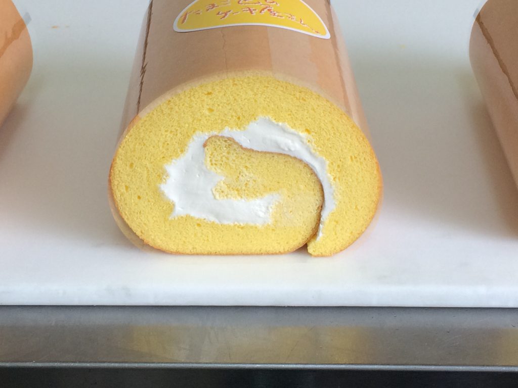 キメの細かいロールケーキ