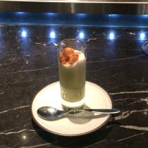 アミューズで出された空豆の冷製スープ