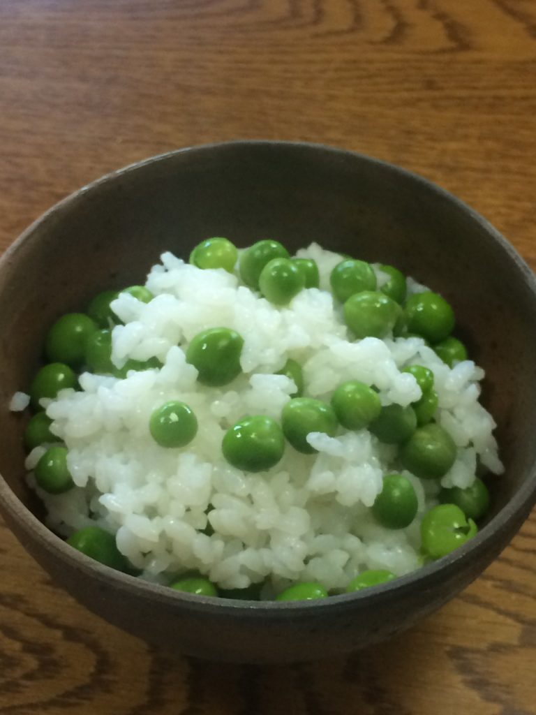 グリーンピースご飯