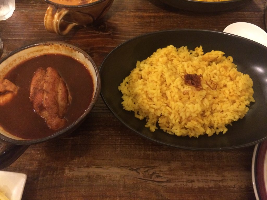 1番人気のチキンカレー♪辛いです♪