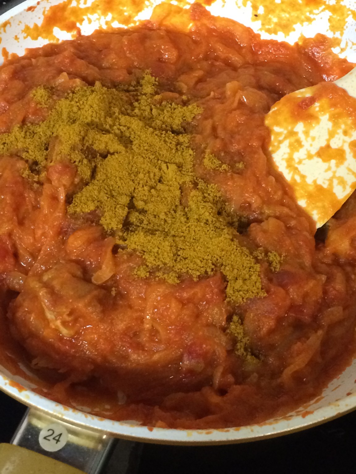 カレー粉を投入ヽ(´▽`)/