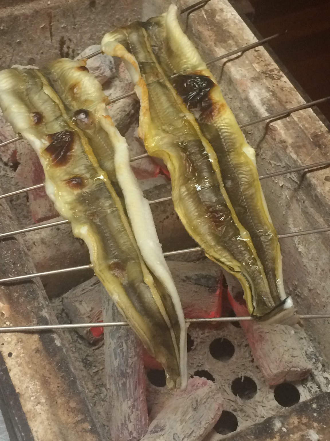 穴子の白焼き！備長炭で焼きます♪