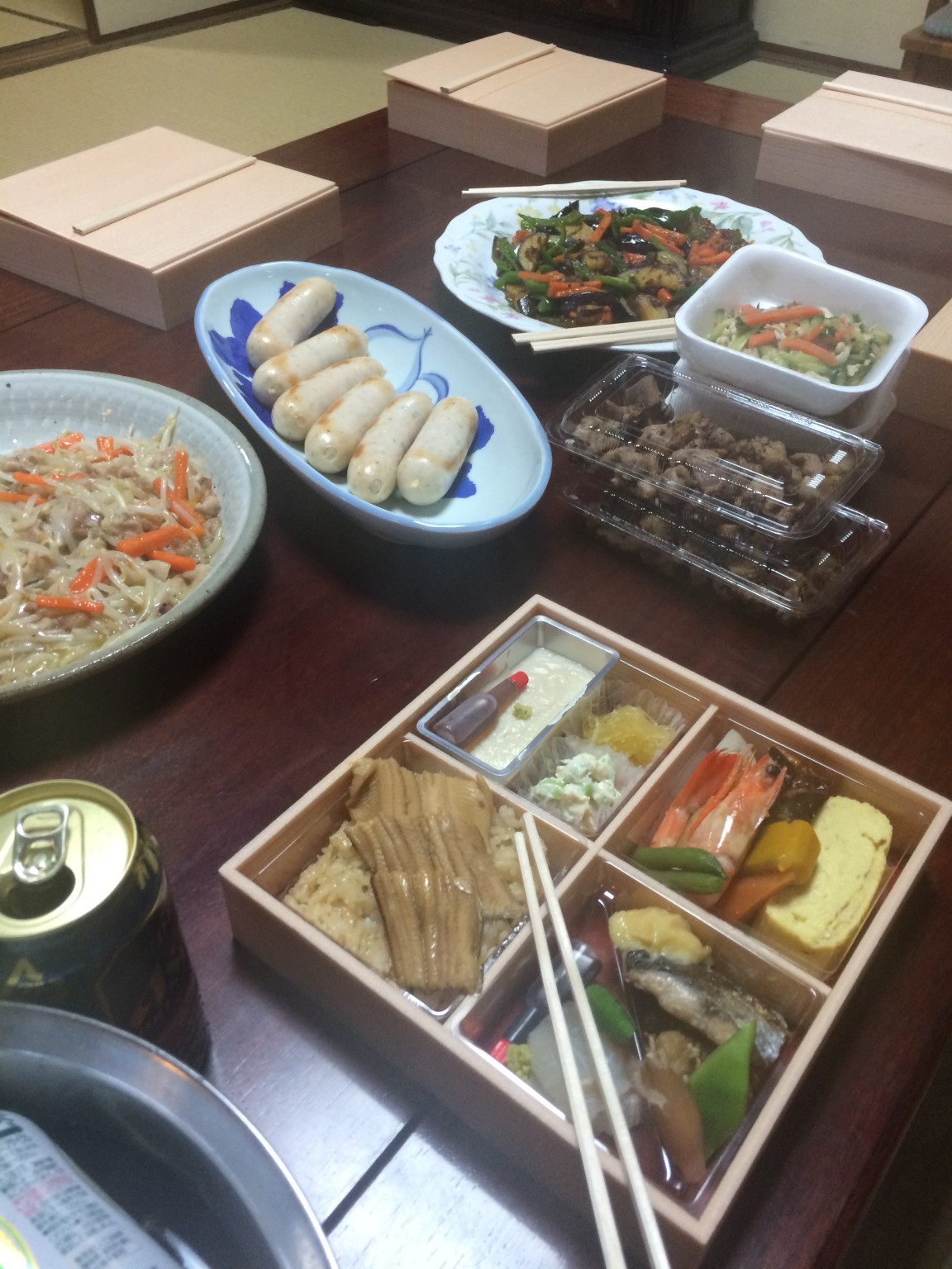 みんなでご飯を食べる☆
