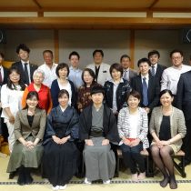 永廉会の参加者で記念撮影