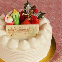 クリスマスケーキです☆仕入れ状況によっては盛り付けに若干の変更がありあすので、ご了承くださいませ☆