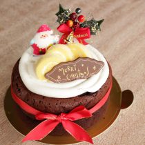 ガトーショコラのクリスマスバージョンです☆仕入れ状況によっては盛り付けに若干の変更がありあすので、ご了承くださいませ☆