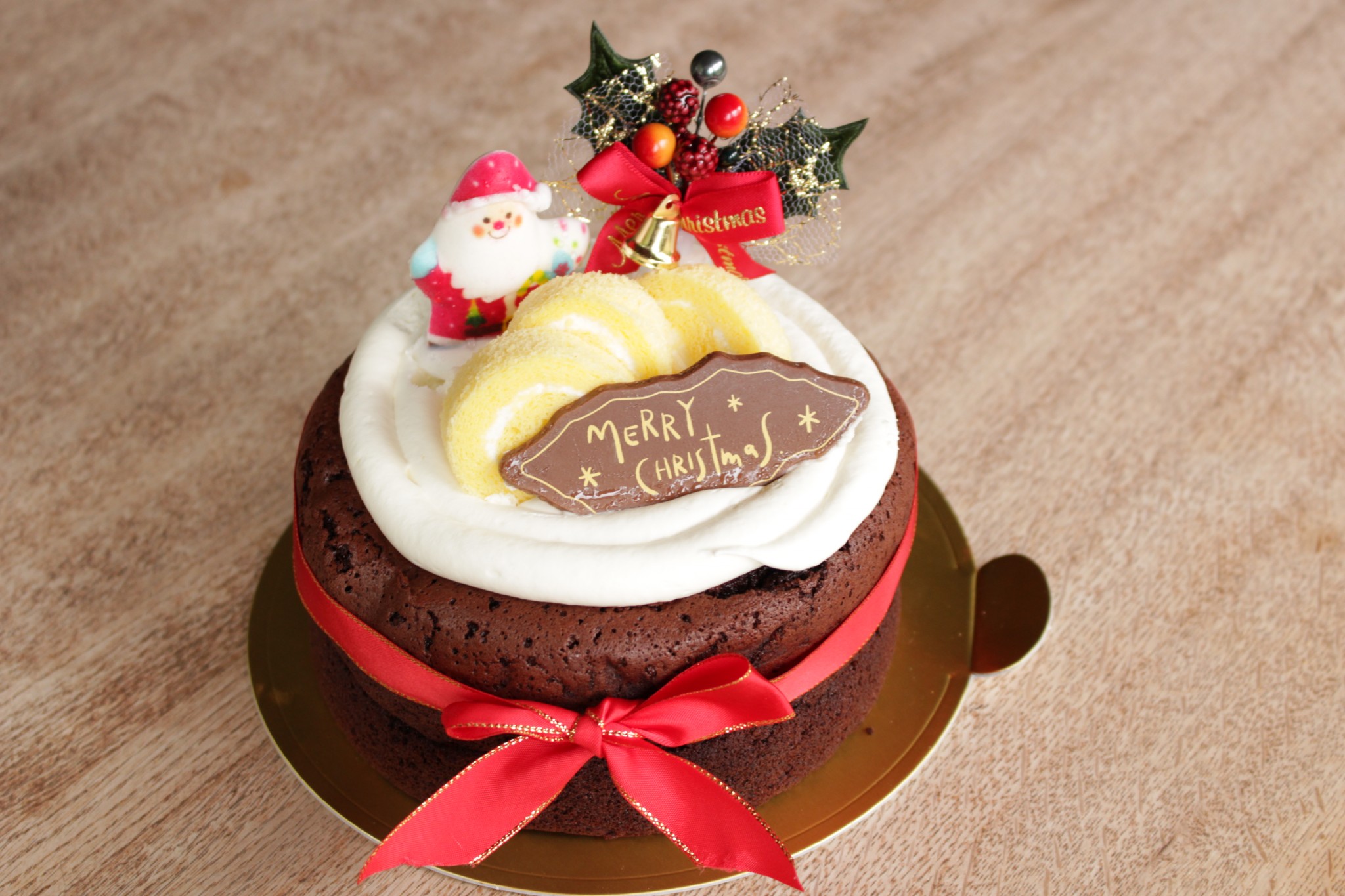 ガトーショコラのクリスマスバージョンです☆仕入れ状況によっては盛り付けに若干の変更がありあすので、ご了承くださいませ☆