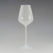 有田焼で出来た磁器の日本酒用のワイングラス☆