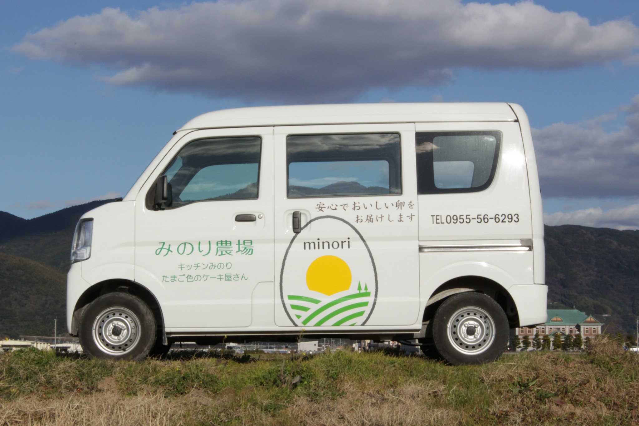 地元浜玉町の田んぼの中で撮影しました☆