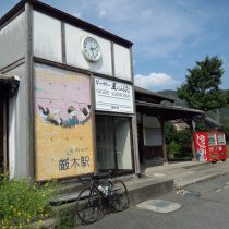 厳木駅にある中島潔さんの絵画☆